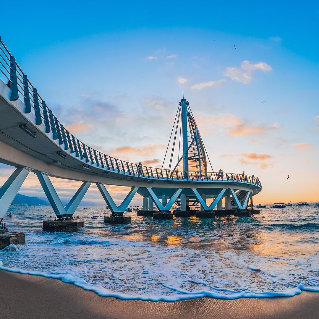 “Can Foreigners Buy Property in Mexico? A Complete Guide for U.S. & Canadian Buyers”